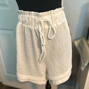 Lightweight white w/drawstring